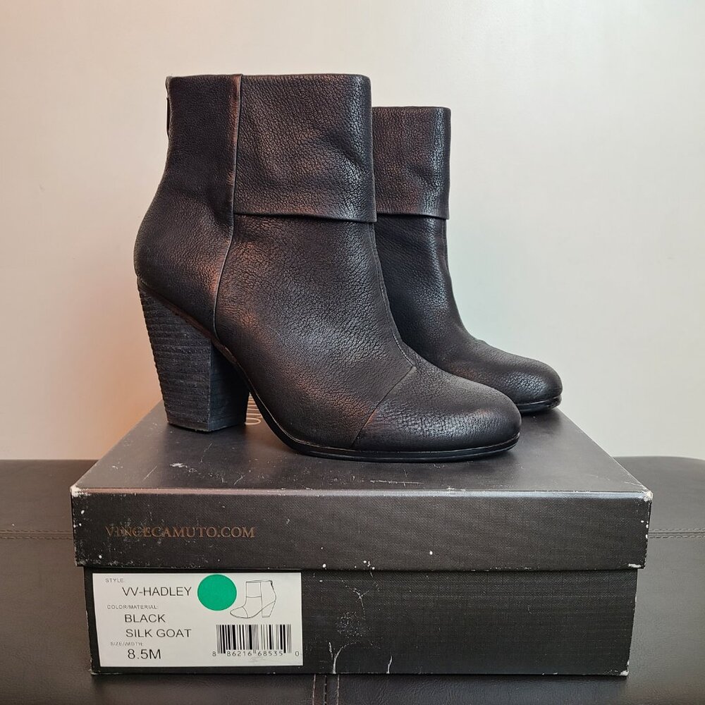 VINCE CAMUTO ‐‎ Leather Heel Ankle Bootie w/Box
